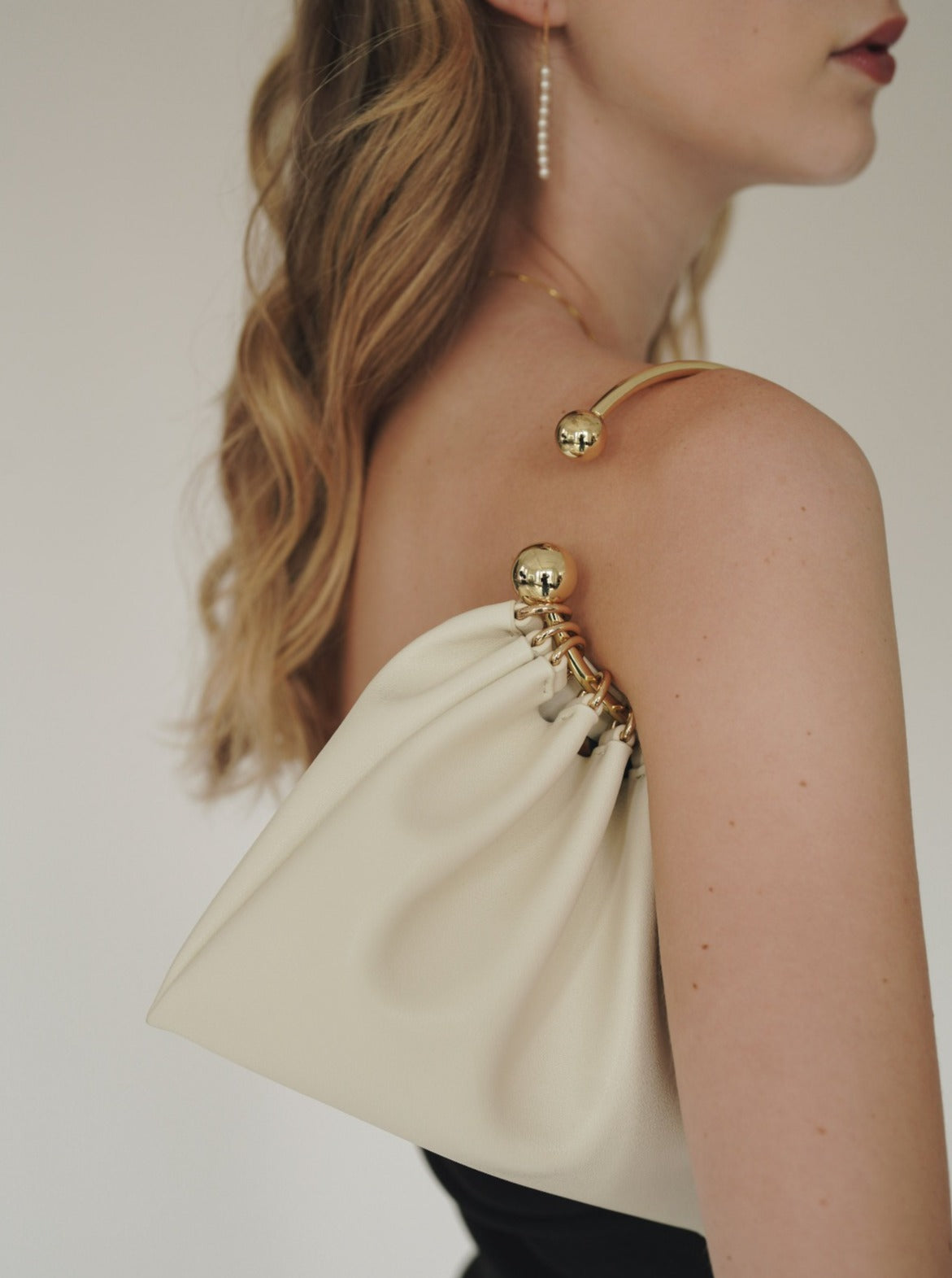 Cream Ring Handle Bag_VERAFIED