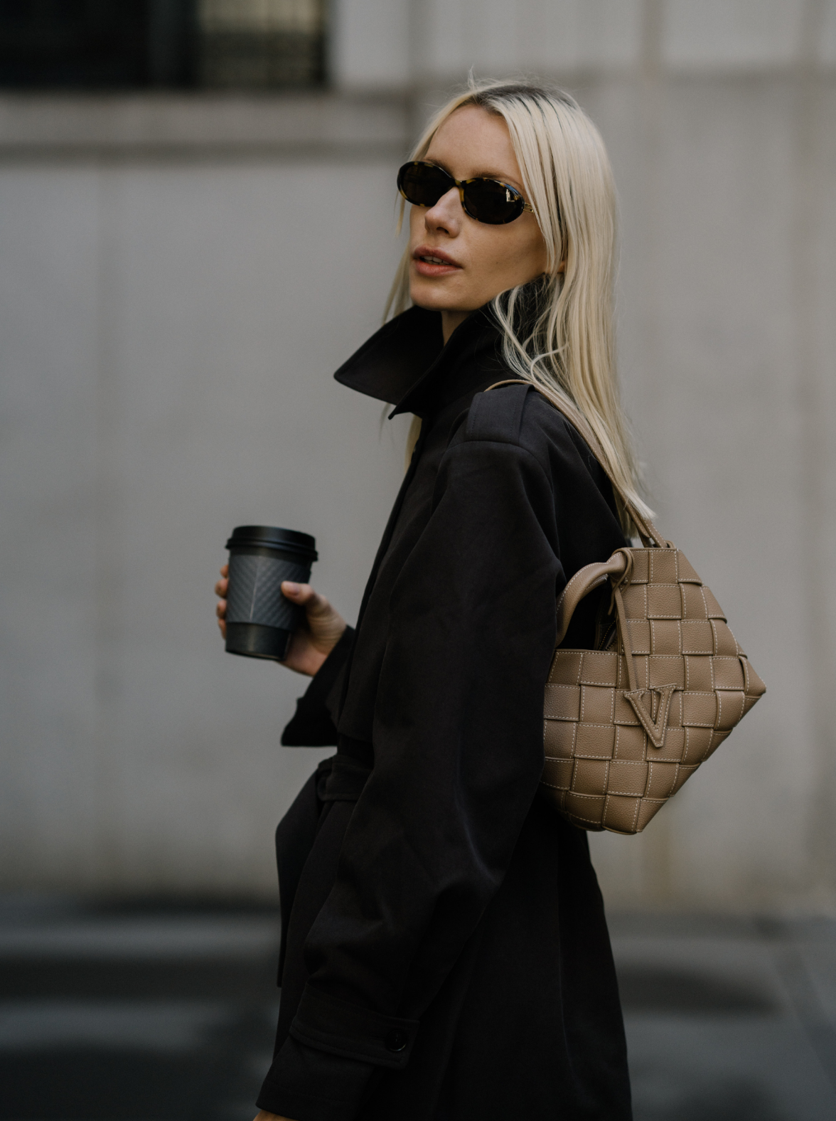 Etoupe Woven Basket Bag