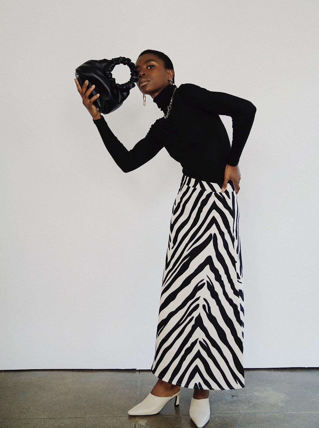 Black Cloud Bag_VERAFIED