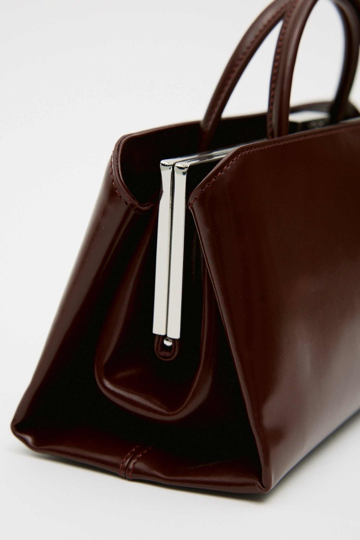 Burgundy Éclair Bag (Pre-Order Only)