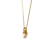 Anne Pearl Drop Necklace